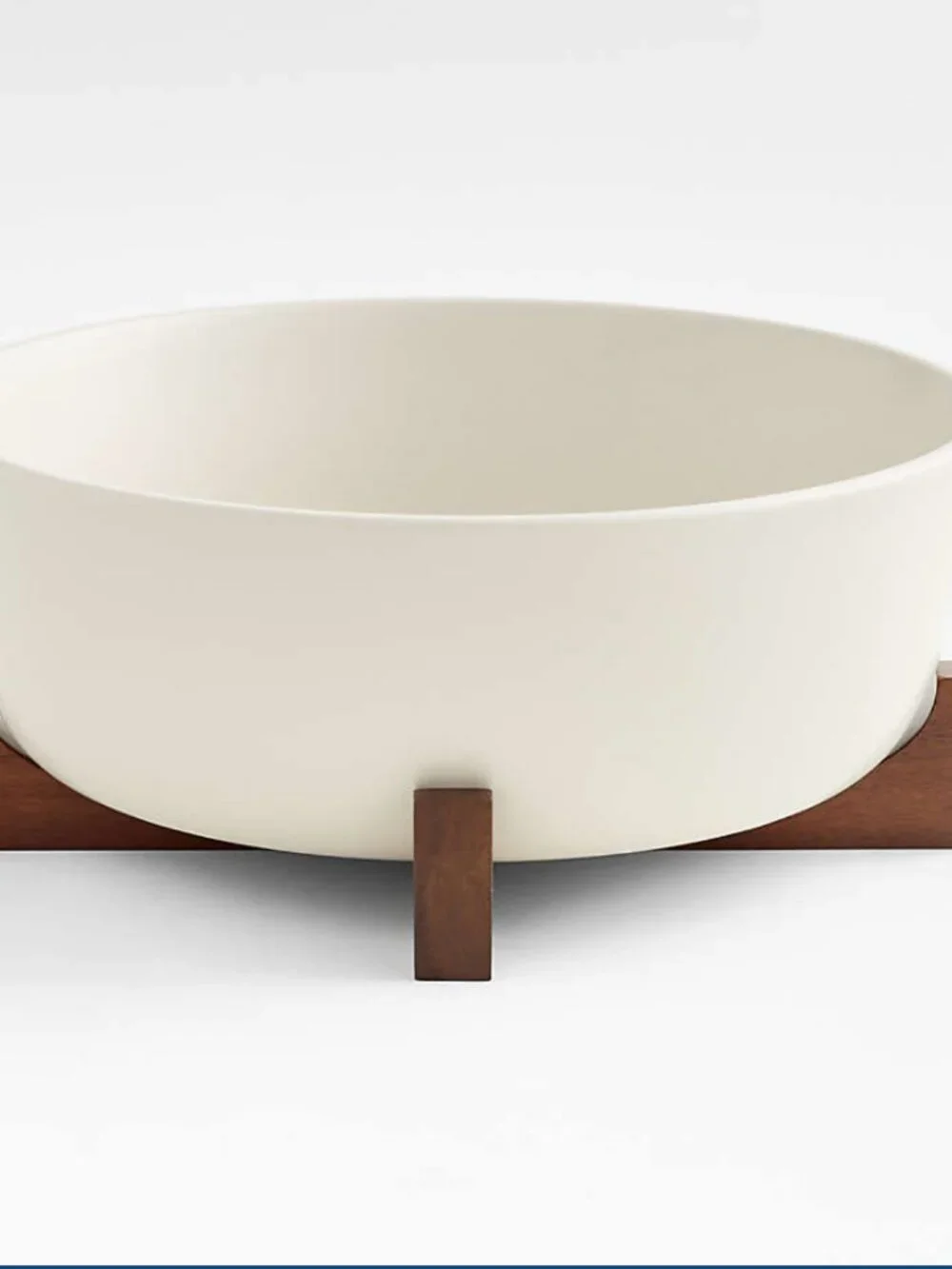 NIB Crate&Barrel Oven-to-Table Serving Bowl with Dark Wood Trivet